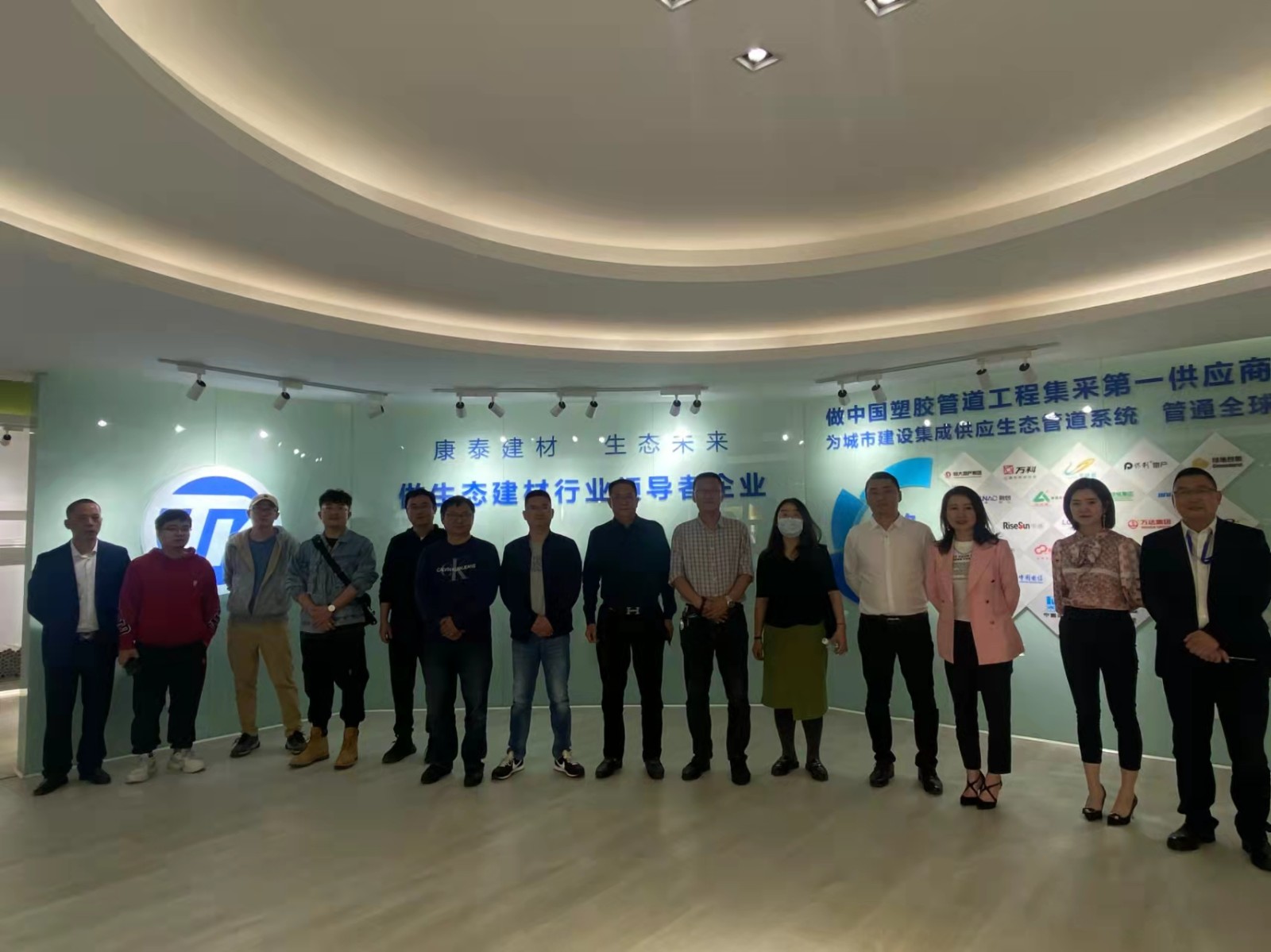 1647249797592567NHMe.jpg 1647249797592567NHMe.jpg